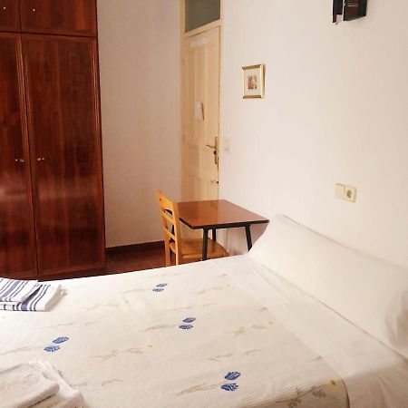 Hostal Castilla Madrid Eksteriør bilde
