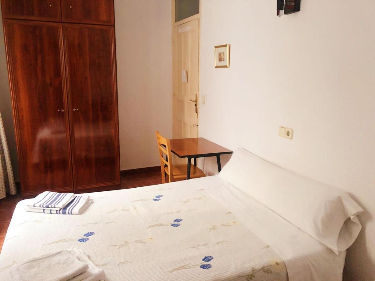Hostal Castilla Madrid Eksteriør bilde